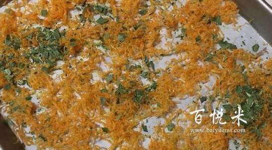 在家自制美味肉松糯米蛋糕卷，簡單三步，口感軟糯，香甜好吃